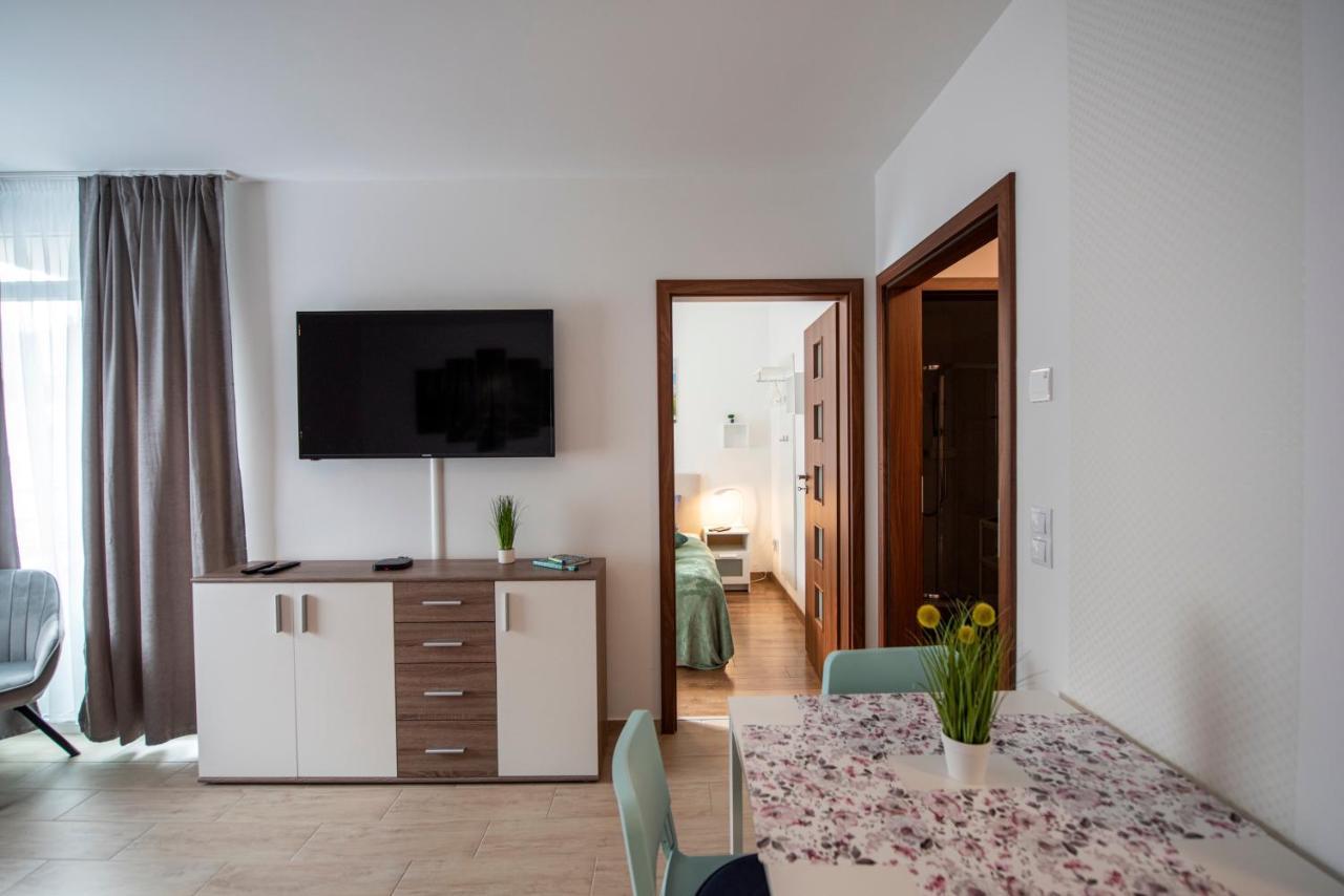 Lovely Apartman- Free Parking 佩奇 外观 照片