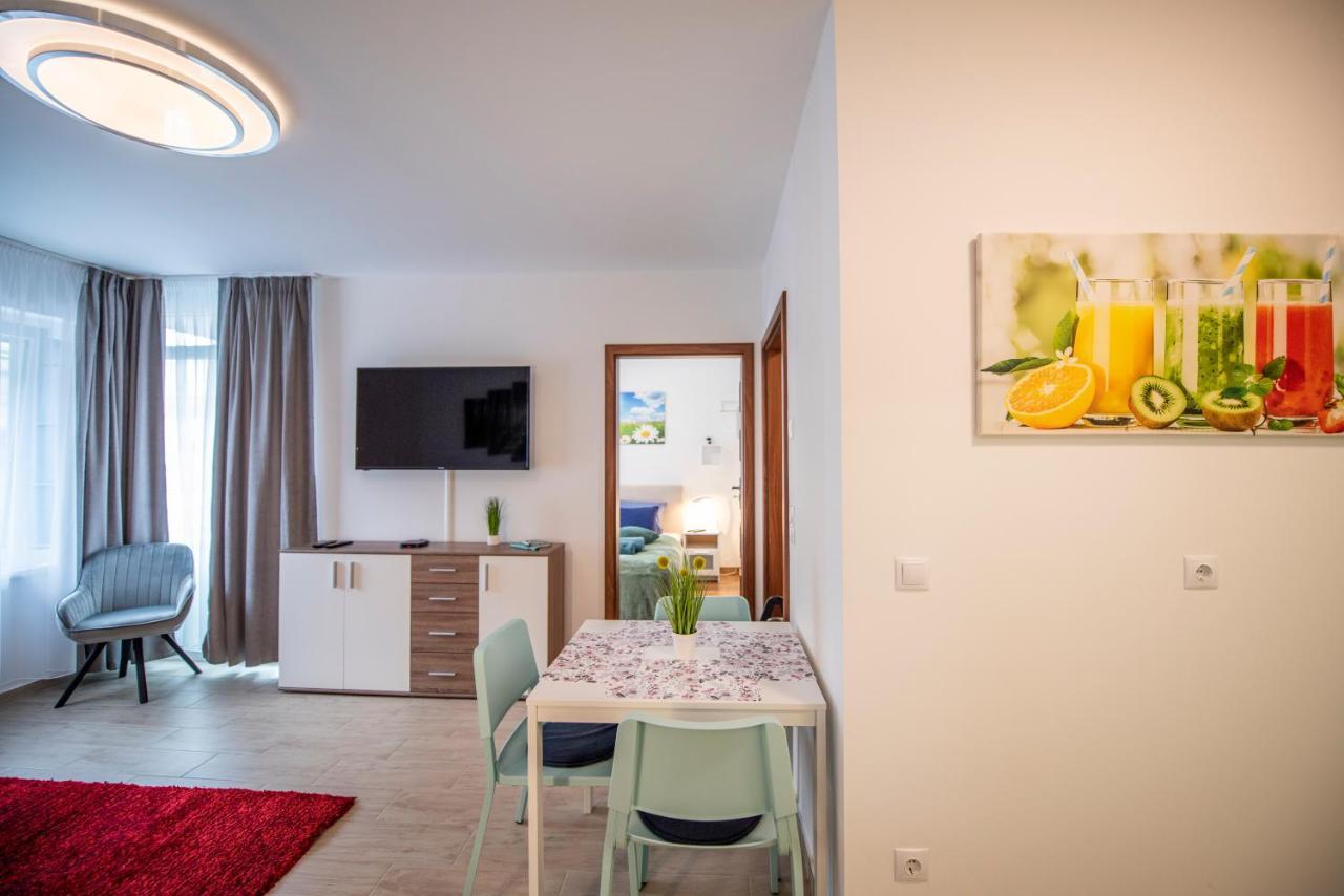 Lovely Apartman- Free Parking 佩奇 外观 照片