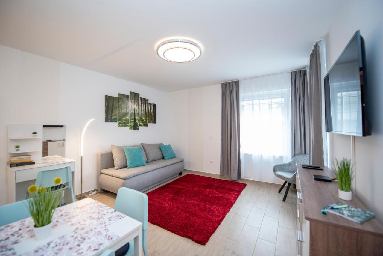 Lovely Apartman- Free Parking 佩奇 外观 照片