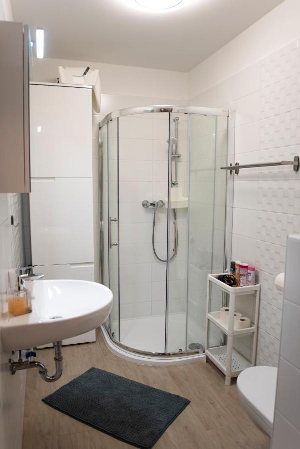 Lovely Apartman- Free Parking 佩奇 外观 照片