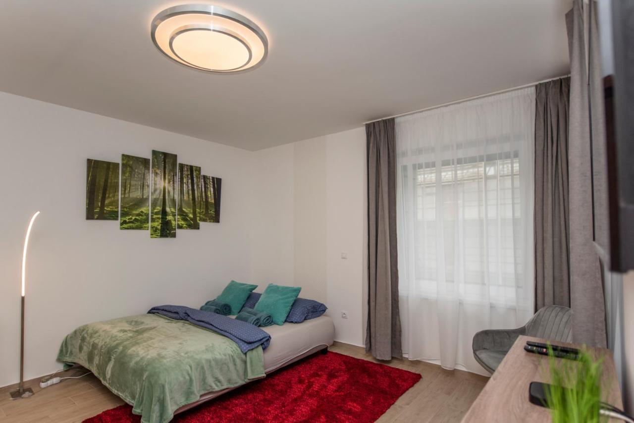 Lovely Apartman- Free Parking 佩奇 外观 照片